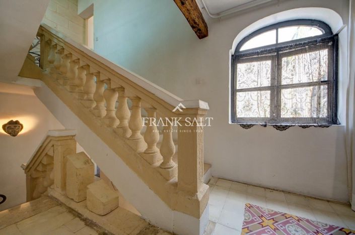 Image No.17-3 Bed Farmhouse for sale