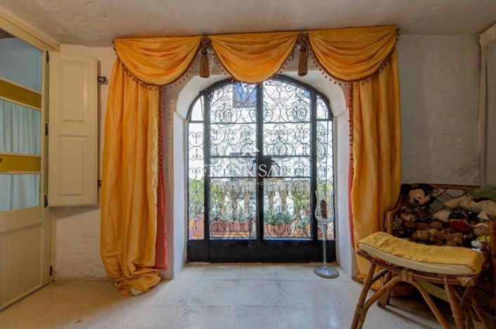 Image No.20-3 Bed Farmhouse for sale