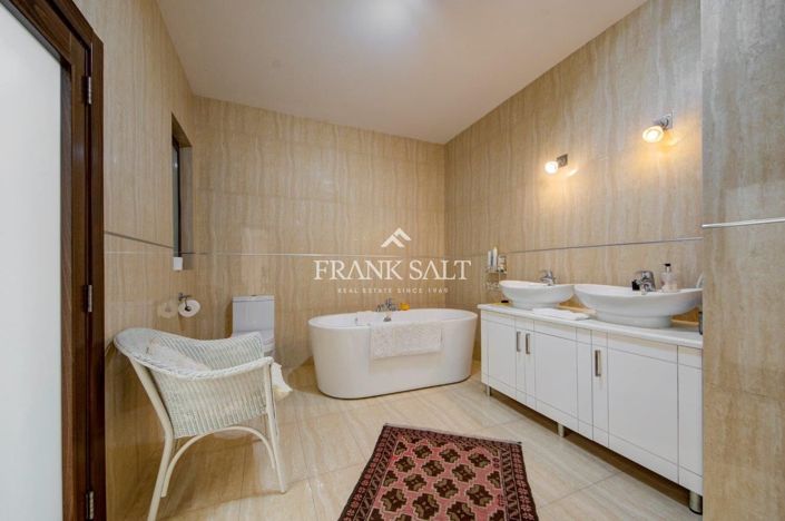 Image No.12-4 Bed House for sale