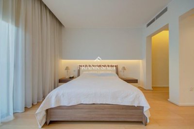 386e26f3-ee48-49ec-a167-6c4a5007815b