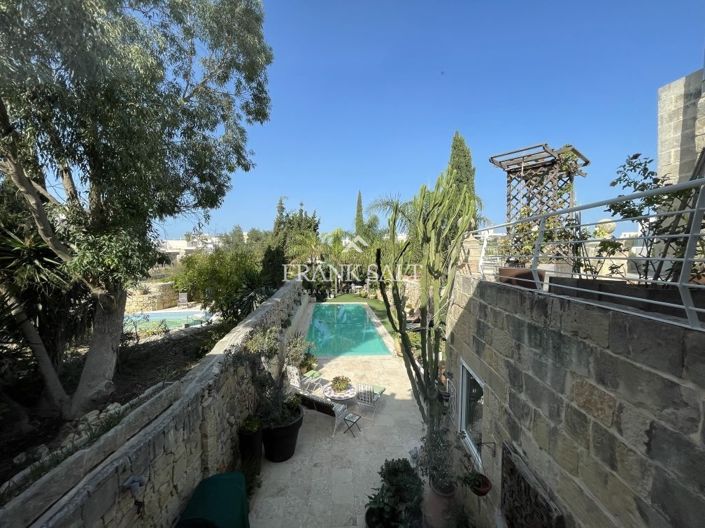 Image No.14-5 Bed Farmhouse for sale