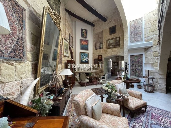 Image No.36-5 Bed Farmhouse for sale