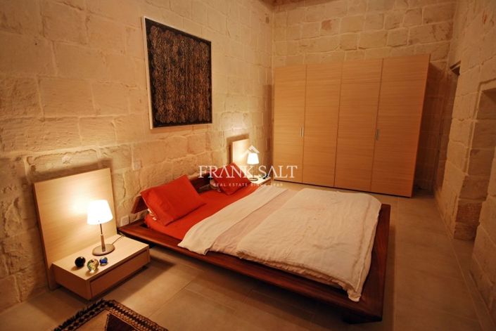 Image No.38-5 Bed Farmhouse for sale