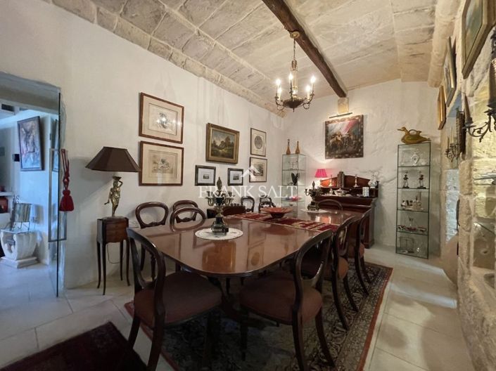 Image No.43-5 Bed Farmhouse for sale