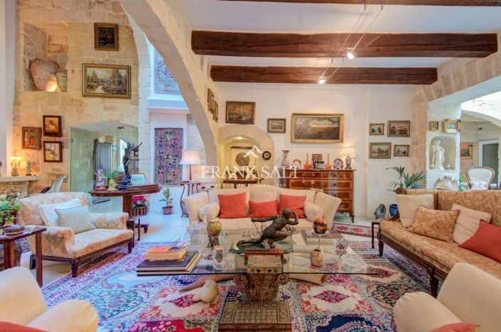 Image No.46-5 Bed Farmhouse for sale