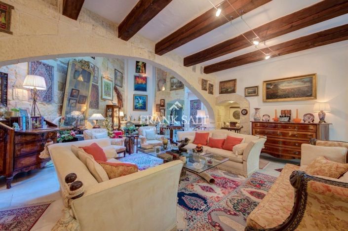 Image No.47-5 Bed Farmhouse for sale