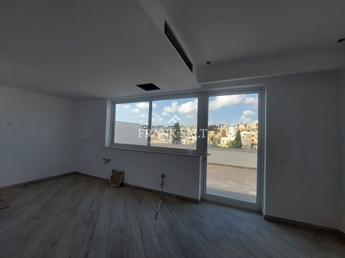 Image No.5-3 Bed Penthouse for sale