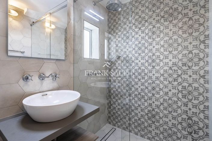 Image No.18-2 Bed Apartment for sale