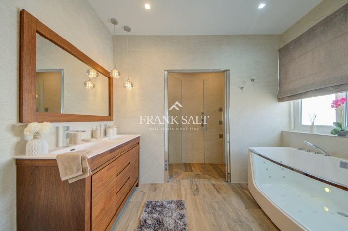 Image No.14-3 Bed Penthouse for sale