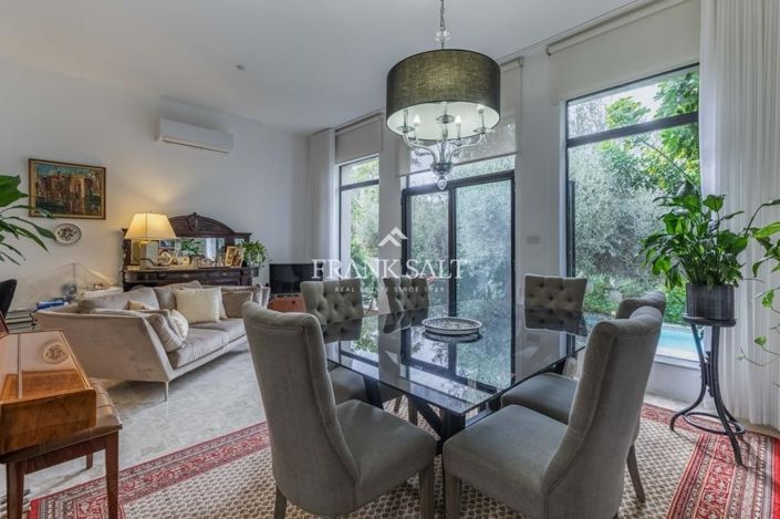 Image No.9-3 Bed Townhouse for sale