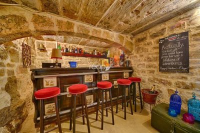 8506f135-f715-4820-b427-169ba0028296