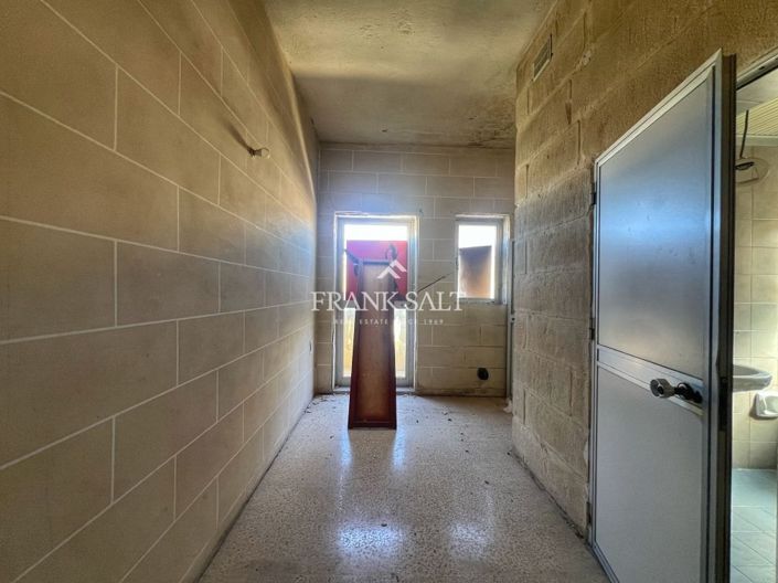 Image No.17-3 Bed Townhouse for sale