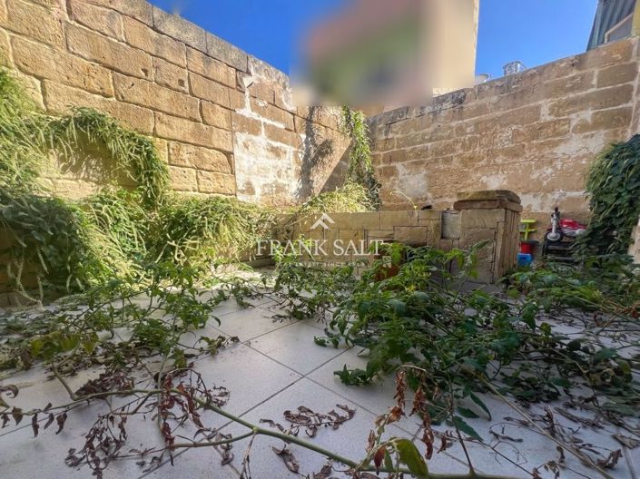 Image No.6-3 Bed Townhouse for sale