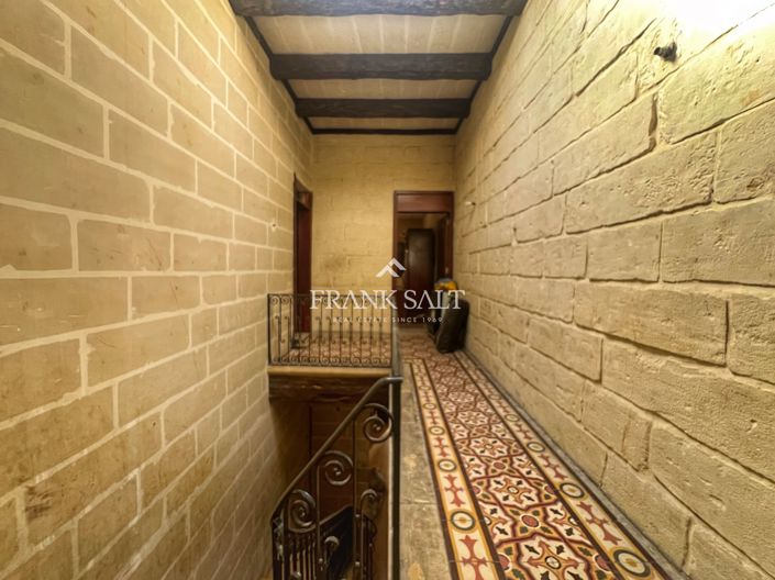 Image No.9-3 Bed Townhouse for sale