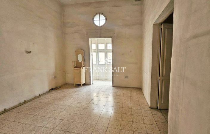 Image No.16-3 Bed Townhouse for sale