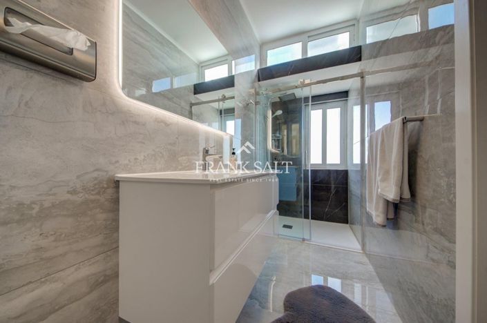 Image No.14-3 Bed Apartment for sale