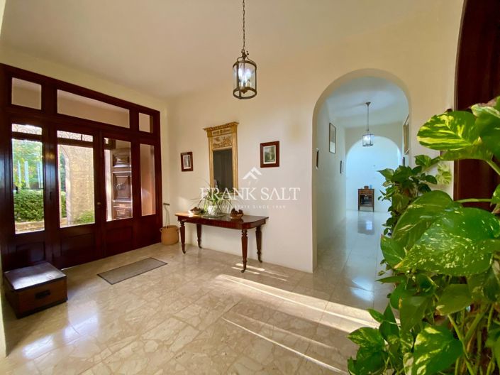 Image No.10-4 Bed Villa for sale