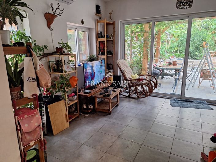 Image No.7-2 Bed Townhouse for sale