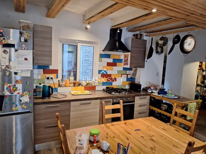 Image No.8-2 Bed Townhouse for sale