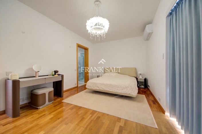 Image No.20-5 Bed Penthouse for sale