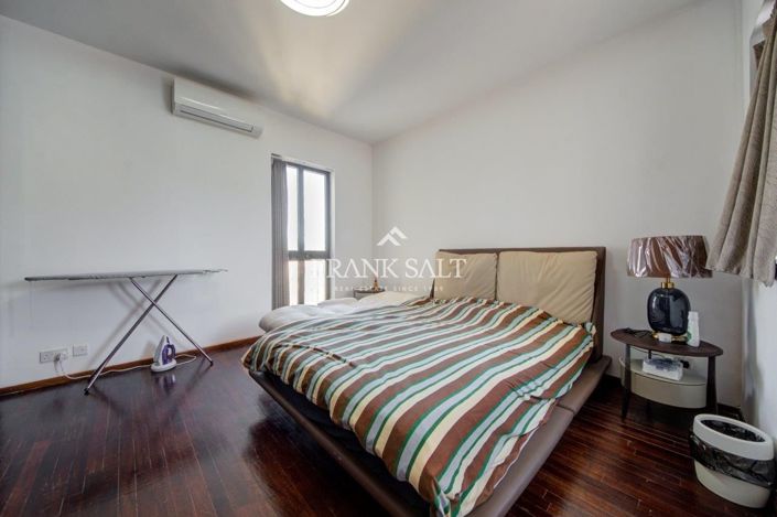 Image No.8-5 Bed Penthouse for sale