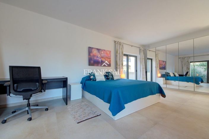 Image No.17-4 Bed Penthouse for sale