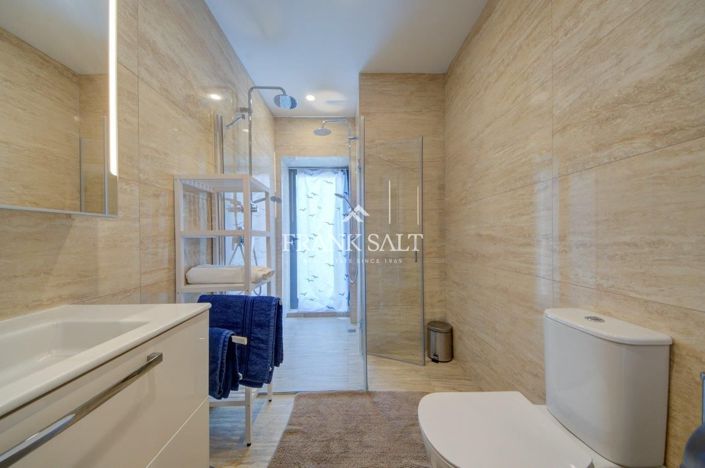 Image No.21-4 Bed Penthouse for sale