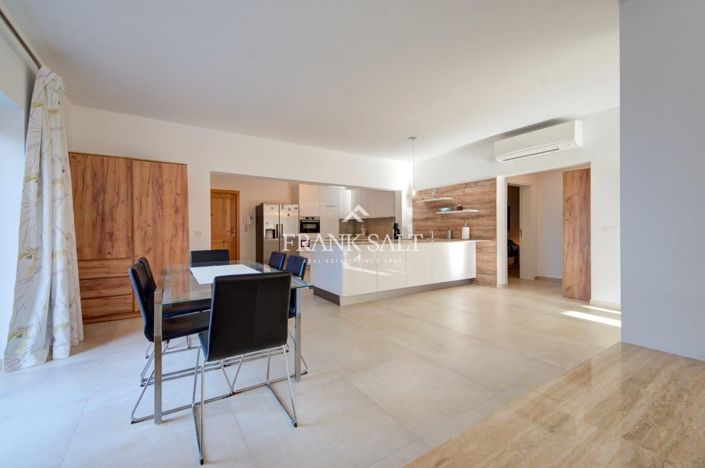 Image No.5-4 Bed Penthouse for sale