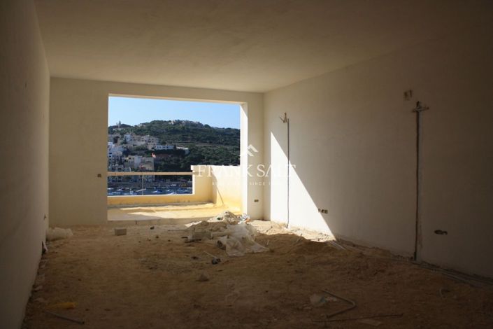 Image No.2-Appartement de 3 chambres à vendre à Xemxija