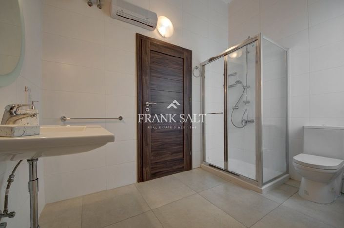 Image No.24-Appartement de 3 chambres à vendre à Xemxija