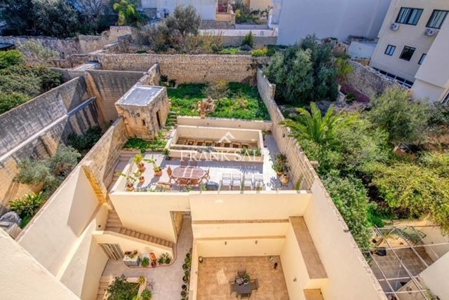 Image No.14-3 Bed Penthouse for sale