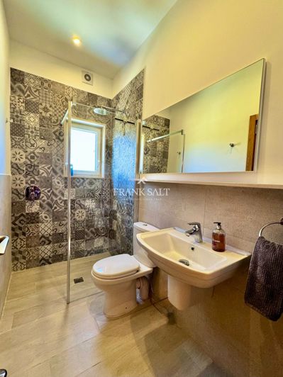 Image No.13-4 Bed Farmhouse for sale