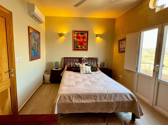 Image No.9-4 Bed Farmhouse for sale