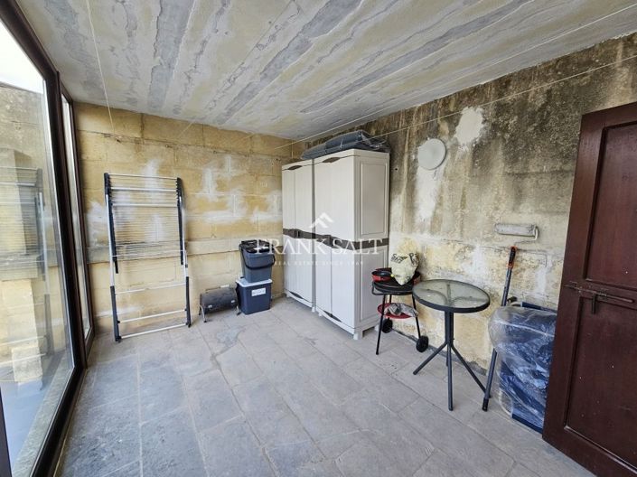 Image No.38-3 Bed Farmhouse for sale