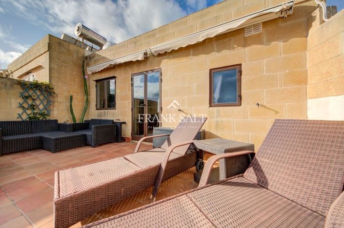 Image No.22-4 Bed Farmhouse for sale