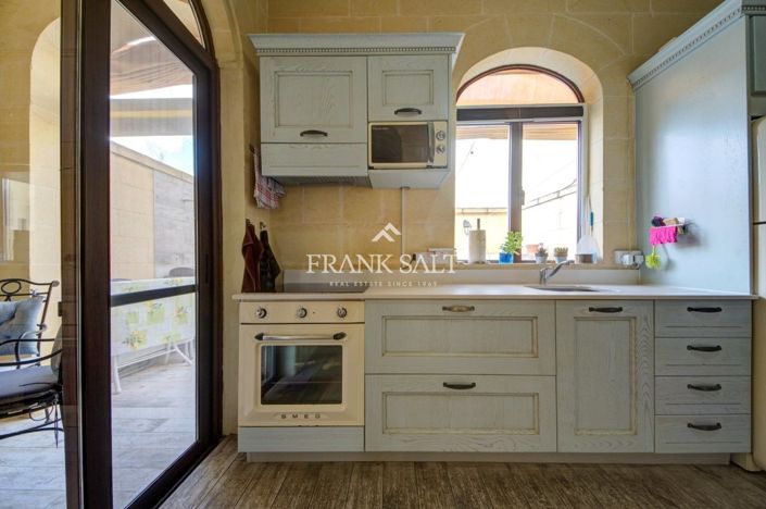 Image No.4-4 Bed Farmhouse for sale