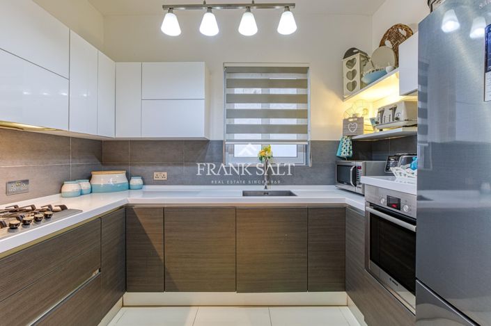 Image No.10-3 Bed Apartment for sale