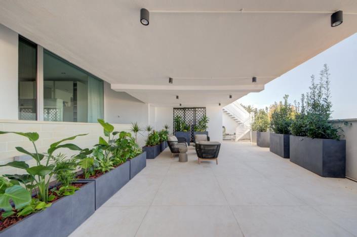 Image No.2-5 Bed Villa for sale