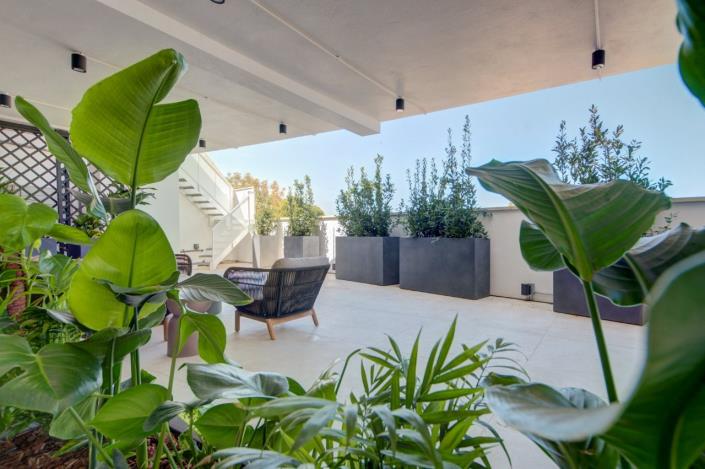 Image No.1-5 Bed Villa for sale