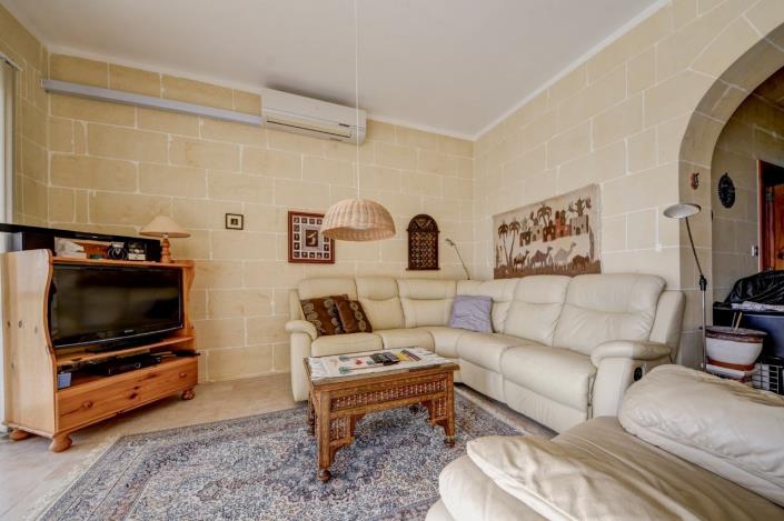 Image No.11-3 Bed Apartment for sale