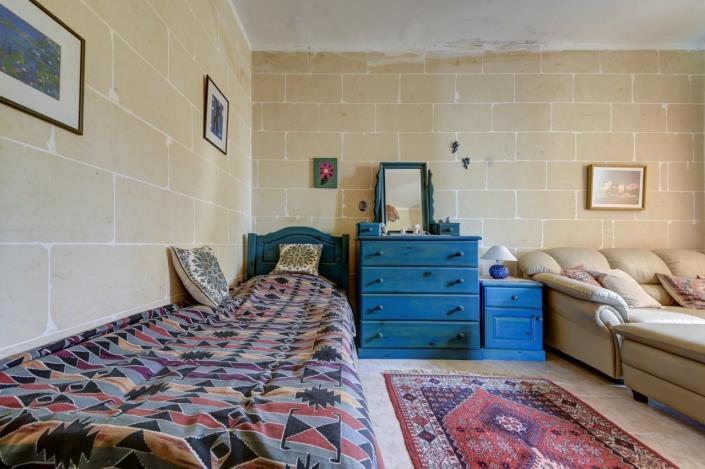 Image No.22-3 Bed Apartment for sale