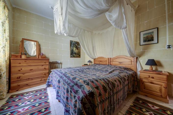 Image No.25-3 Bed Apartment for sale