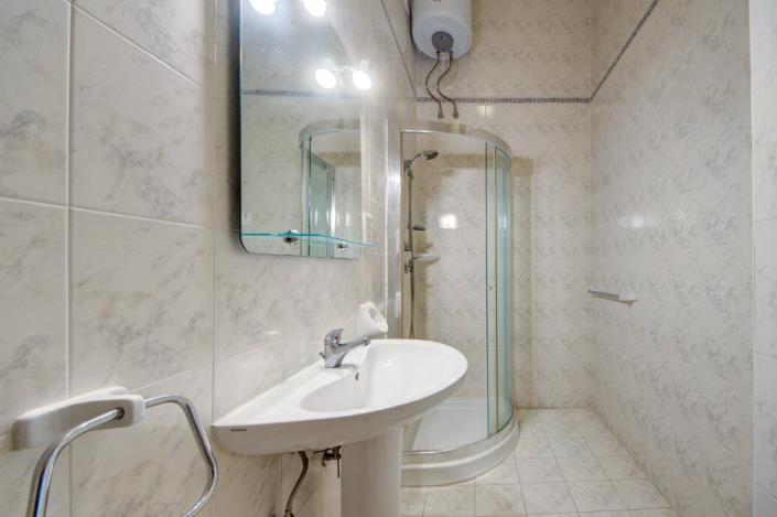 Image No.9-3 Bed Apartment for sale