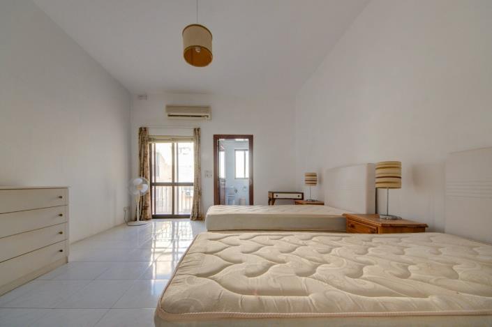 Image No.16-4 Bed Apartment for sale