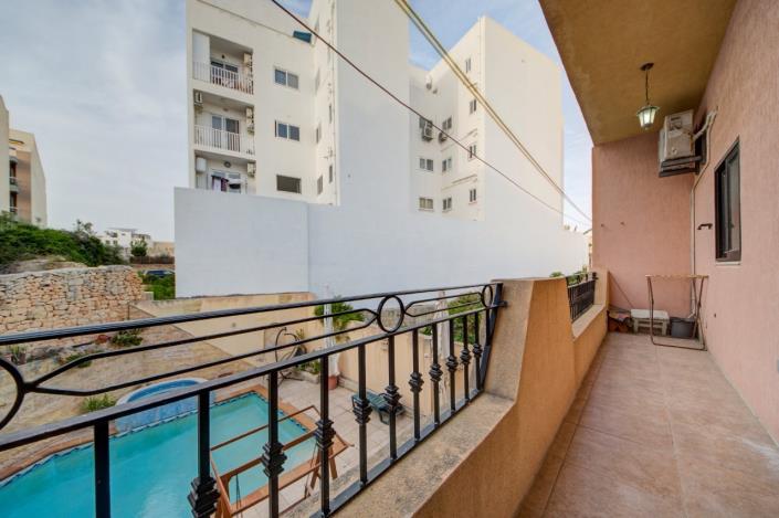 Image No.25-3 Bed House for sale