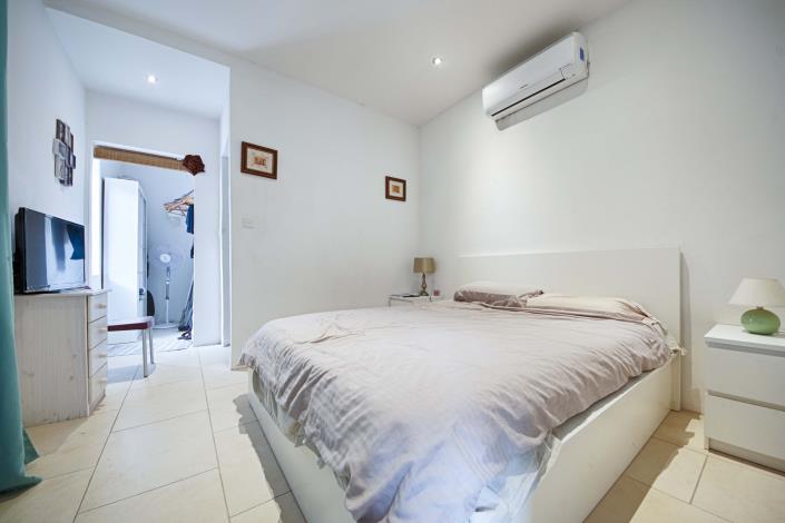 Image No.3-5 Bed Maisonette for sale