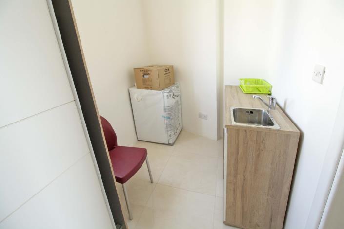 Image No.14-5 Bed Maisonette for sale