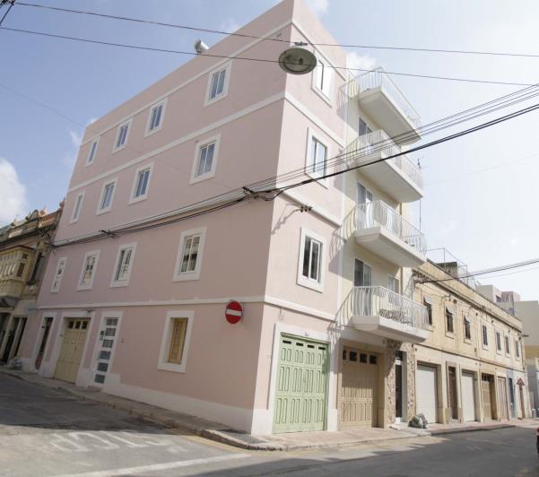 Image No.21-5 Bed Maisonette for sale