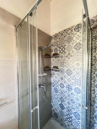 Image No.18-2 Bed Townhouse for sale