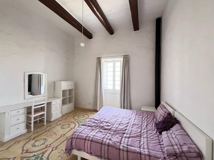 Image No.19-2 Bed Townhouse for sale